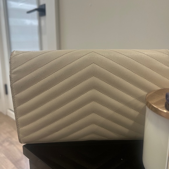 *SOLD* YSL Grain de Poudre Metelasse - Picture 3 of 8